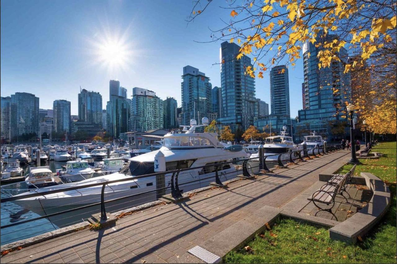 Best Location Downtown Chic Suites Vancouver Exterior photo